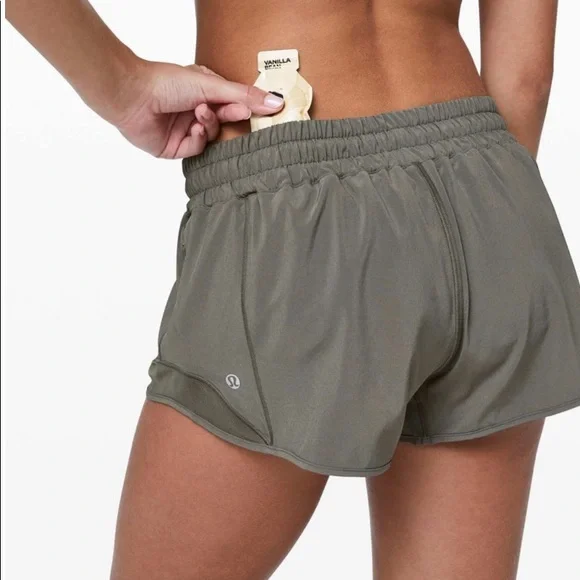 Lulu hotty hot shorts gray sage - Picture 2 of 5